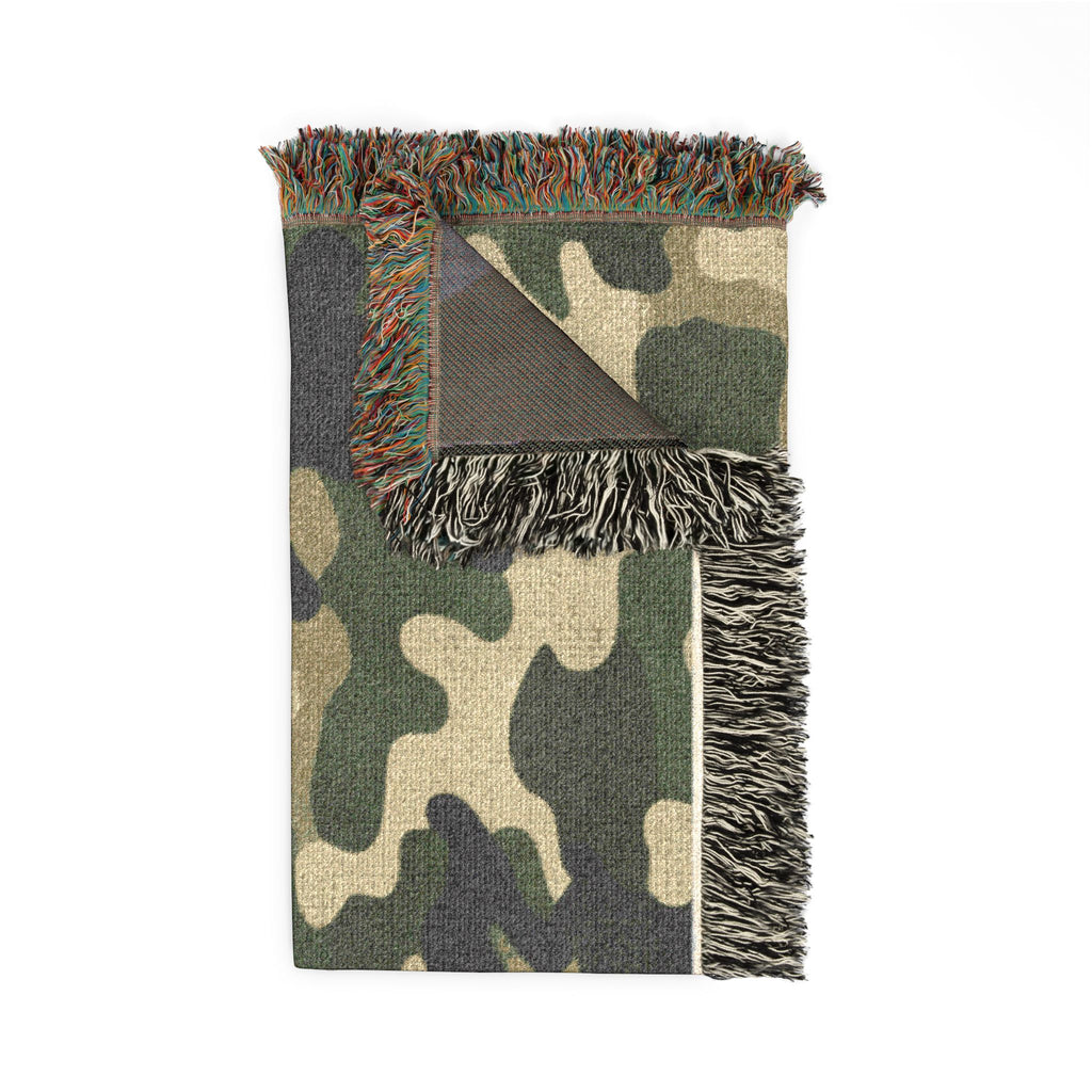 Camouflage Woven Blanket - Cozy Camo Throw for Outdoor, Military & Hunting Fans