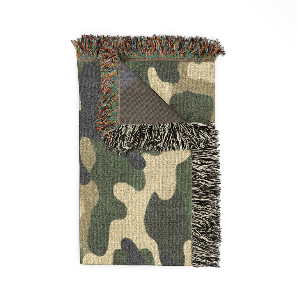 Camouflage Woven Blanket - Cozy Camo Throw for Outdoor, Military & Hunting Fans