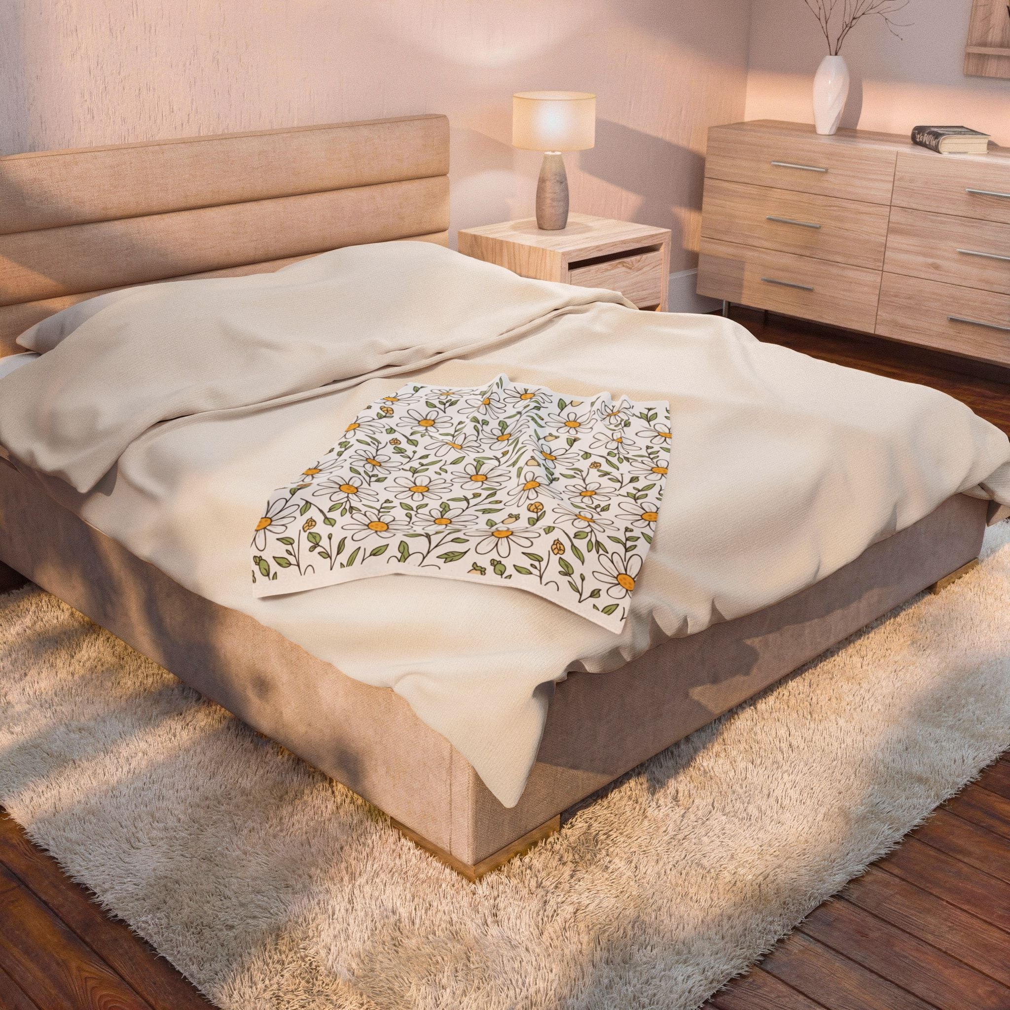 Daisy Floral Velveteen Plush Blanket